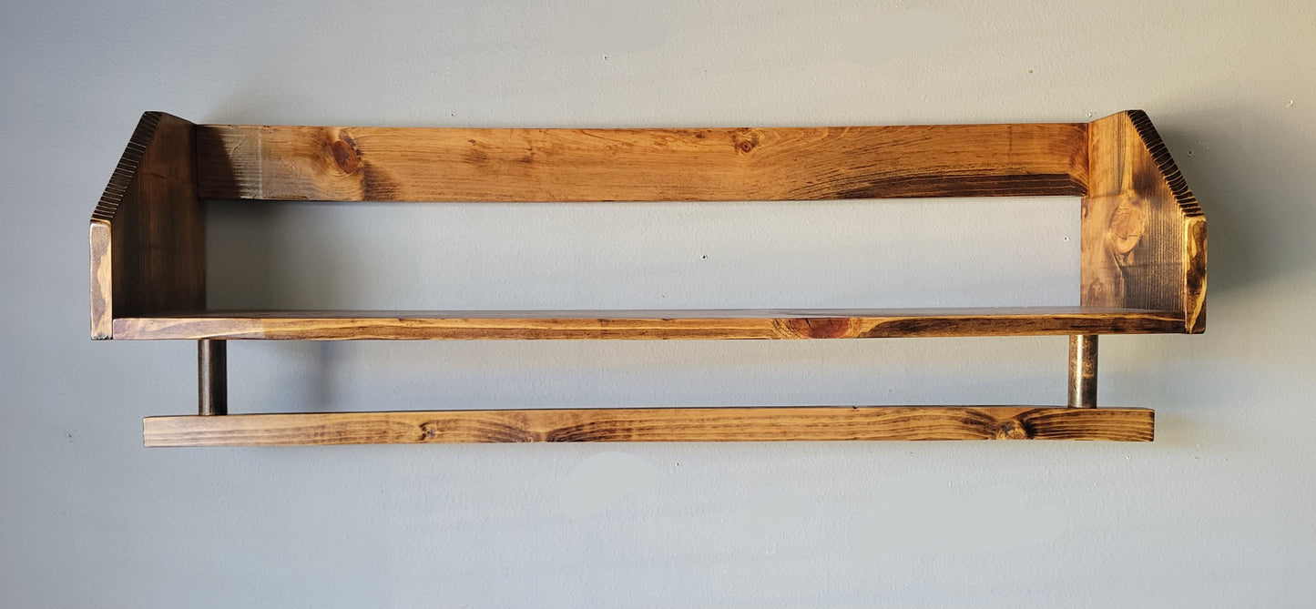 Quilt or Blanket Holder with Shelf For Wall