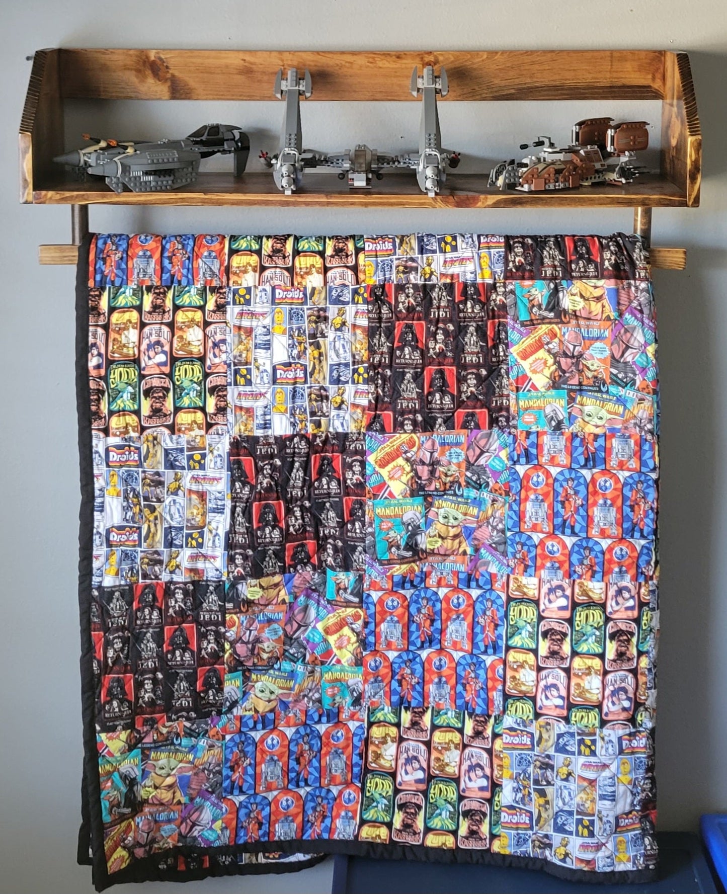 Quilt or Blanket Holder with Shelf For Wall