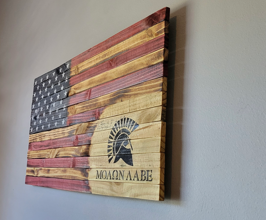 "ΜΟΛΩΝ ΛΑΒΕ" Wooden American Flag